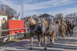 Leonhardifahrt in Hundham