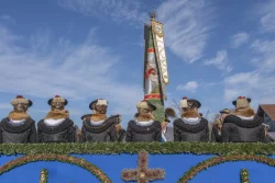 Leonhardifahrt in Hundham